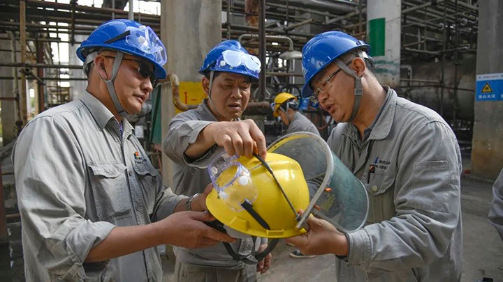 【简讯】先锋化工成功产出苯酚产品、东源镇雄煤业为镇雄抗疫助力、先锋煤业向寻甸县自然资源局汇报用地工作