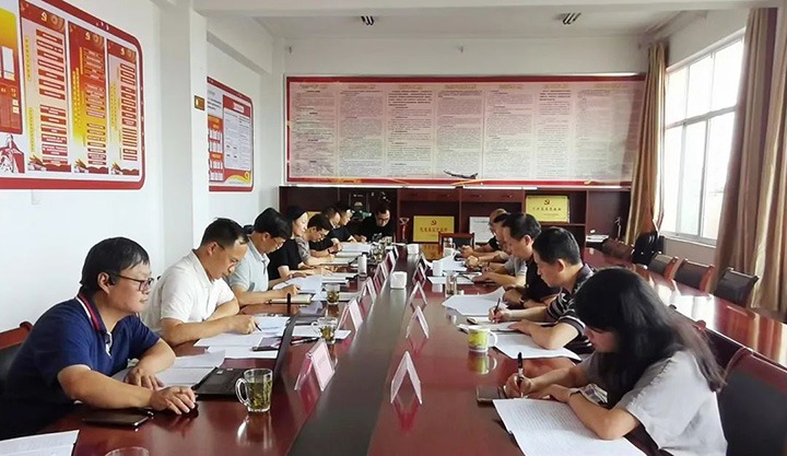 集团党委副书记、副董事长、总经理高建嵩一行到化工供销公司调研指导工作