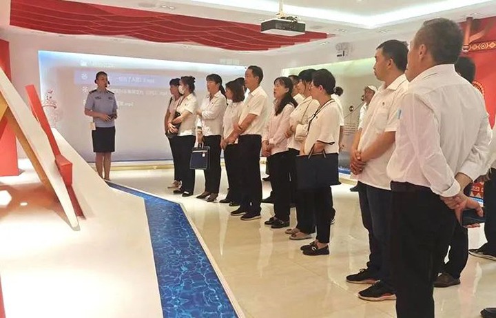 【兴发娱乐·(中国游)最新官方网站简讯】一平浪煤矿公司党委开展警示教育活动