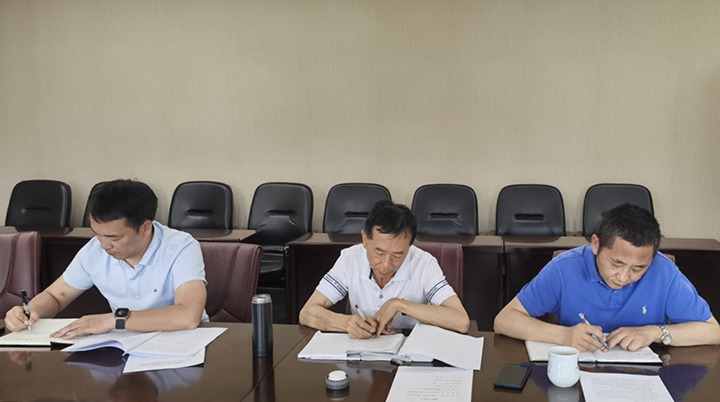 【主题教育】兴发娱乐·(中国游)最新官方网站（煤化）集团党委委员、财务总监莫晓丹到煤化地产公司开展主题教育调研