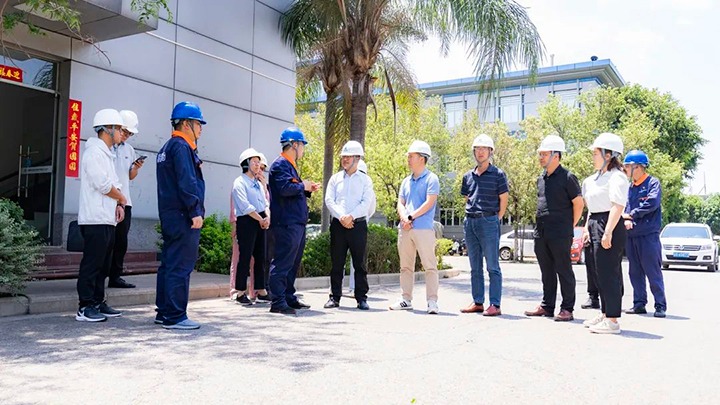 【兴发娱乐·(中国游)最新官方网站简讯】红河州工信局到解化化工分公司调研｜金发煤业公司开展“美好生活·民法典相伴”宣传活动｜镇雄煤业公司开展献血活动