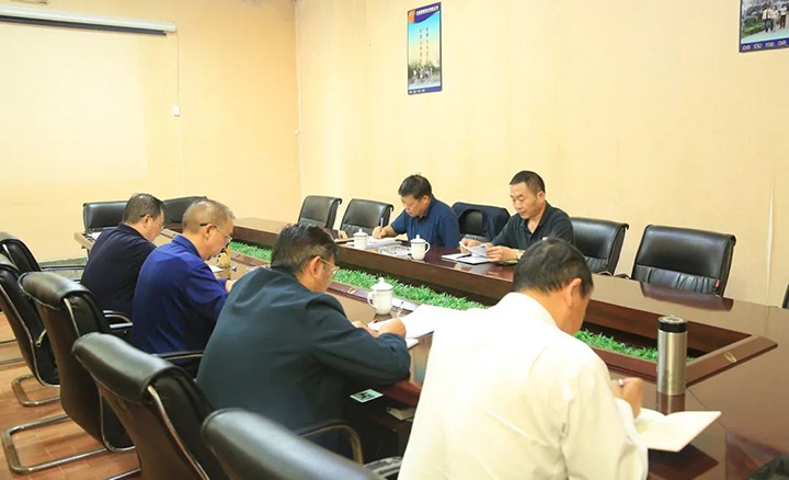 【主题教育】兴发娱乐·(中国游)最新官方网站（煤化）集团第一指导组到恒鼎煤业公司指导主题教育专题民主生活会