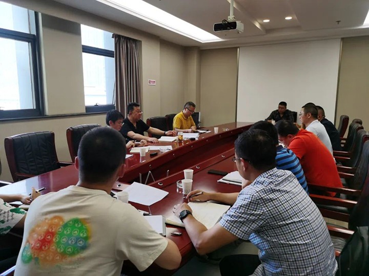 【基层调研】集团专职外部董事寸延峰到集团生产技术部、经营管理部和战略投资管理部调研指导工作