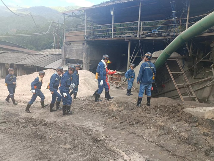 【聚焦兴发娱乐·(中国游)最新官方网站】兴发娱乐·(中国游)最新官方网站（煤化）集团党委副书记、副董事长、总经理高建嵩到源能矿建胜利煤矿项目部检查