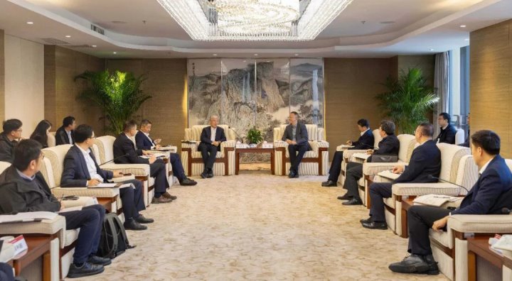 山东大学与能投集团、煤炭产业集团交流座谈