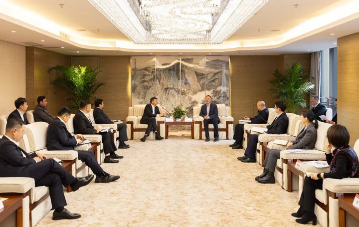 华夏银行到云南能投集团、煤炭产业集团交流座谈