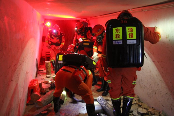 聚焦实战强根基 精准施策提效能——全省矿山救援队培（复）训工作座谈会在东源队召开