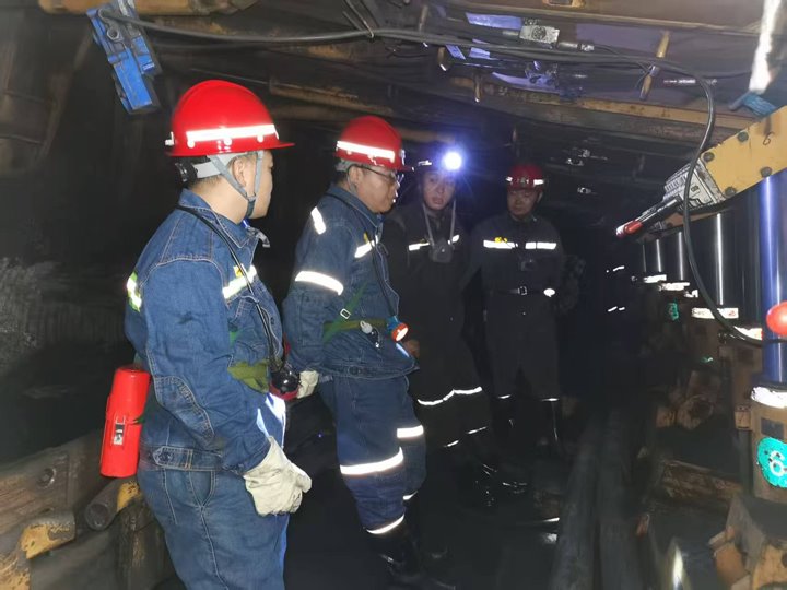 兴发娱乐·(中国游)最新官方网站集团检查组到陆东煤矿开展“五一”期间安全生产专项检查