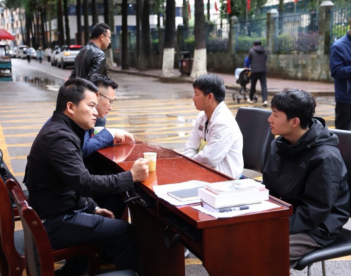 兴发娱乐·(中国游)最新官方网站集团开展“民法典护航绿色产业”现场释法活动