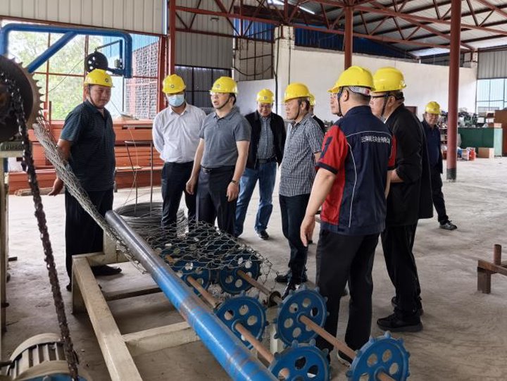 集团副总经理杜昌华一行到一平浪煤矿公司开展装备（物资）集采业务工作调研